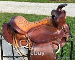 15 Vintage Western Horse Saddle Needs Under Fleece