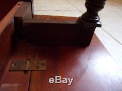 A Lovely Rare Vintage Antique Horse Shoe Mahogany & Leather Hunt Coffee Table