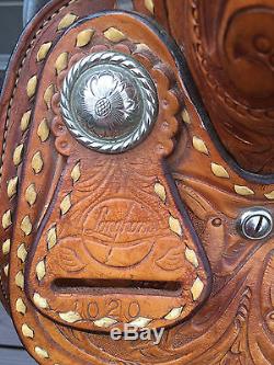 Beautiful Vintage Barrel Racing Tooled Leather Western Horse Saddle