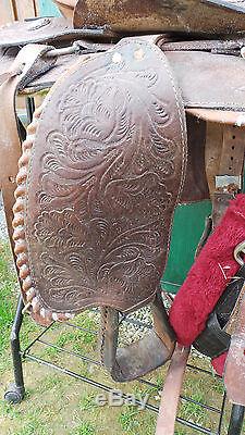 BEAUTIFUL VINTAGE Brown LEATHER Horse Saddle 16 Long Cowboy Western Decor
