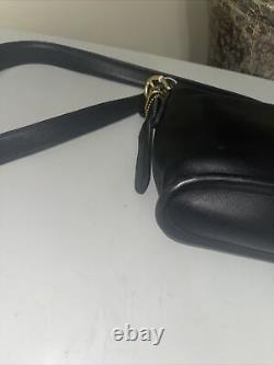 COACH Vintage Equestrian Slim Crossbody Shoulder Bag Black Leather 9802