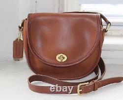 Coach Vintage Watson Crossbody Bag 9981 in British Tan, USA 1990s, Turnlock