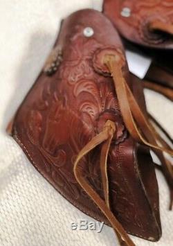 Leather Vintage Stirrup Tapaderos withHorse Head Tooling Pre-Owned Good Condtn