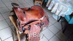 Old vintage leather western riding horse saddle 16