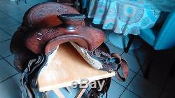 Old vintage leather western riding horse saddle 16
