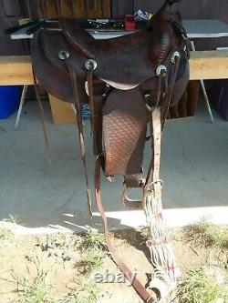VINTAGE heavy duty ranch/ cowboy saddle, western collectables, horse tack