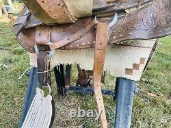 VTG/ Antique Early Western Leather Horse Saddle Sheepskin Padded Tooled 15