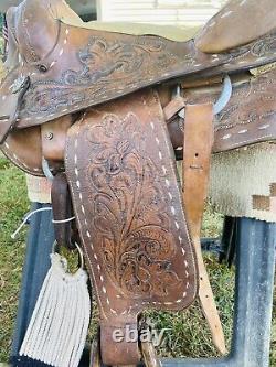 VTG/ Antique Early Western Leather Horse Saddle Sheepskin Padded Tooled 15