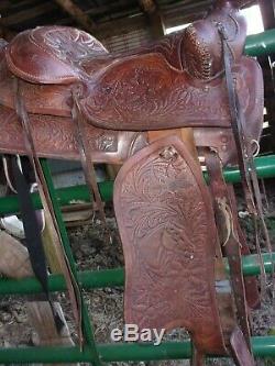 Vintage 15 Western Tooled Leather Horse Saddle with Big Horn Great Shape