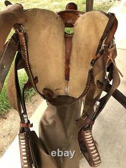 Vintage 1960s Hereford Tex Tan Barrel Horse Saddle White Stitching Ornate Show