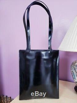 Vintage Authentic Gucci Black Patent Leather Shoulder Bag Purse Horse-bit Accent