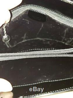 Vintage Authentic Gucci Black Patent Leather Shoulder Bag Purse Horse-bit Accent