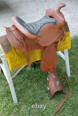 Vintage BIG HORN 465 Saddle 15 SEAT with TAPADERO Hooded STIRRUPS