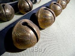 Vintage Brass Horse Petal Sleigh Bells 18 Graduated Size 7-14 Leather Strap 54