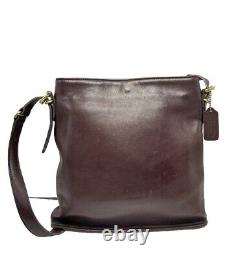 Vintage Coach Equestrian Slim Bucket Bag Style # 9806 Brown Leather USA 1997