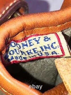 Vintage Dooney & Bourke Equestrian pebbled grain leather Taupe handbag