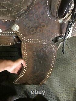 Vintage Hand Tooled Leather Horse Saddle Western horse equine 17