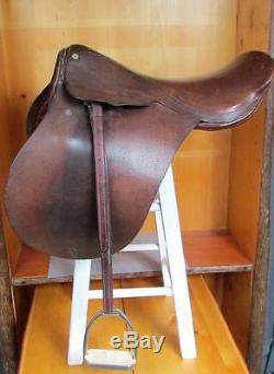 Vintage Leather English Jumping Horse Saddle Pessoa Leathers Equestrian Display