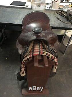 Vintage Leather Horse Saddle With Padded Seat & Saddle Blanket Western Ranch Horse