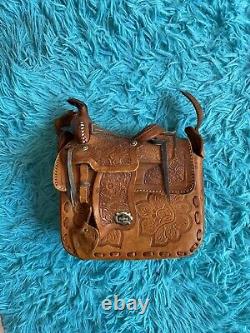 Vintage Mod 801 Artisan Horse Saddle Bag Purse Handtooled Floral Etched Leather