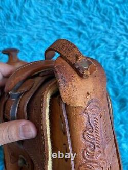 Vintage Mod 801 Artisan Horse Saddle Bag Purse Handtooled Floral Etched Leather