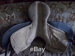 Vintage Old And Used Horse Racing/ Exercise Saddle 17 (b)