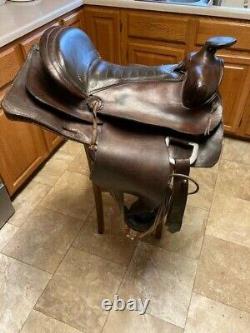 Vintage Western Leather Horse Riding Saddle. 16
