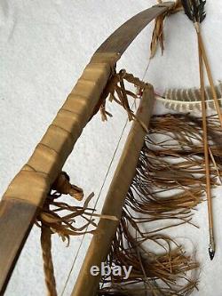 Vtg Native American Indian Bow Arrows Quiver Leather Wood Horse Hair Feathers